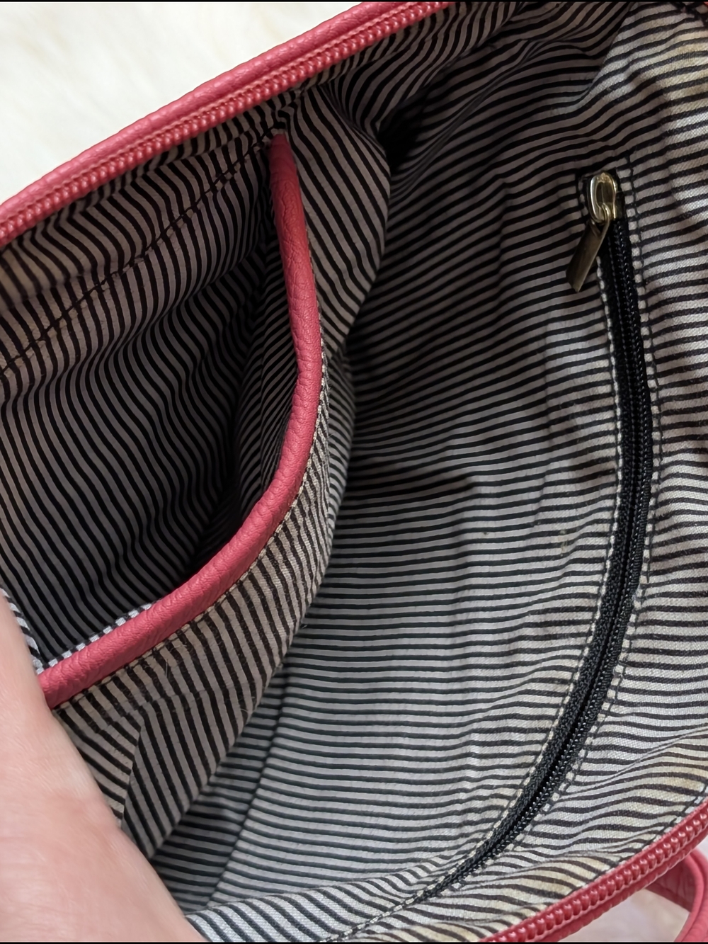 Bright Pink Tassel Crossbody Bag With Gold Hardware - Picture 6 of 9